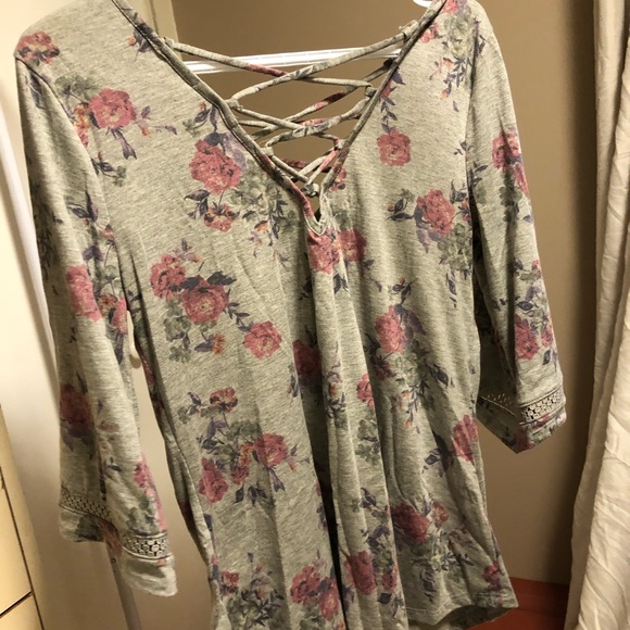 Floral Shirt - Picture 4 of 4